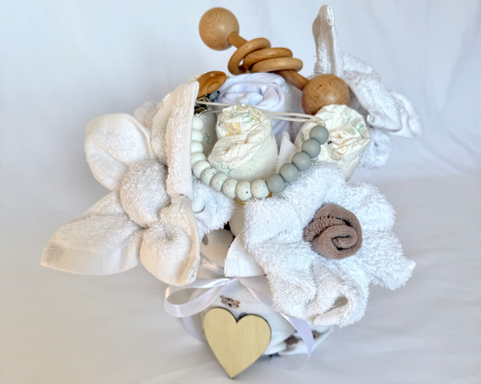 What to Put in a Baby Gift: 6 Thoughtful Essentials That Moms Actually Use